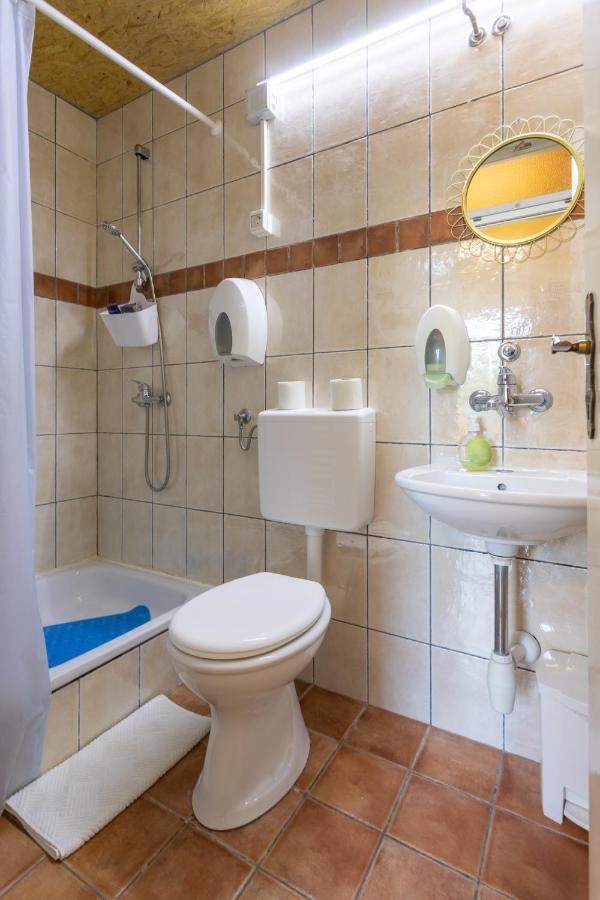 Kuca Za Odmor Baranjski Dvori Hotel Zmajevac ภายนอก รูปภาพ