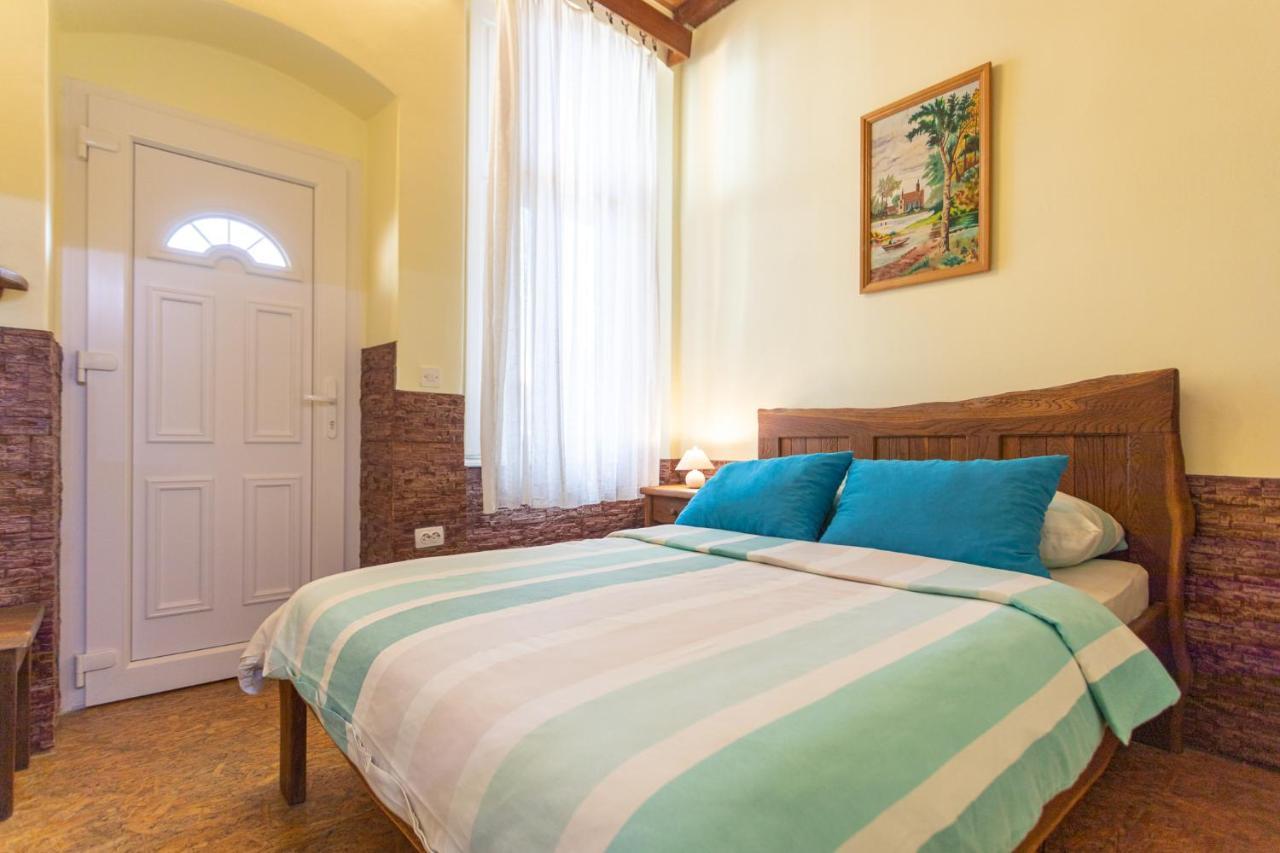 Kuca Za Odmor Baranjski Dvori Hotel Zmajevac ภายนอก รูปภาพ