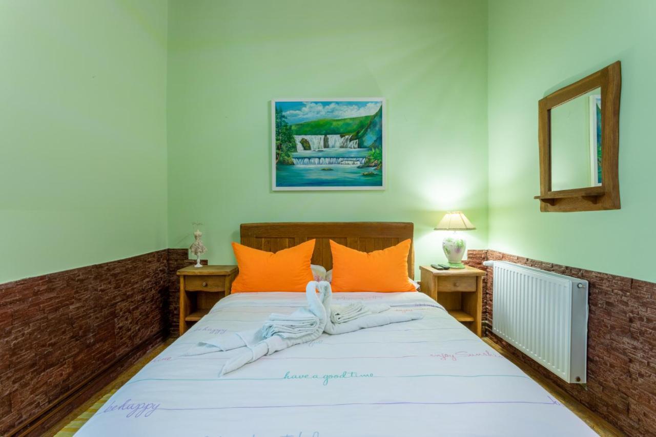 Kuca Za Odmor Baranjski Dvori Hotel Zmajevac ภายนอก รูปภาพ